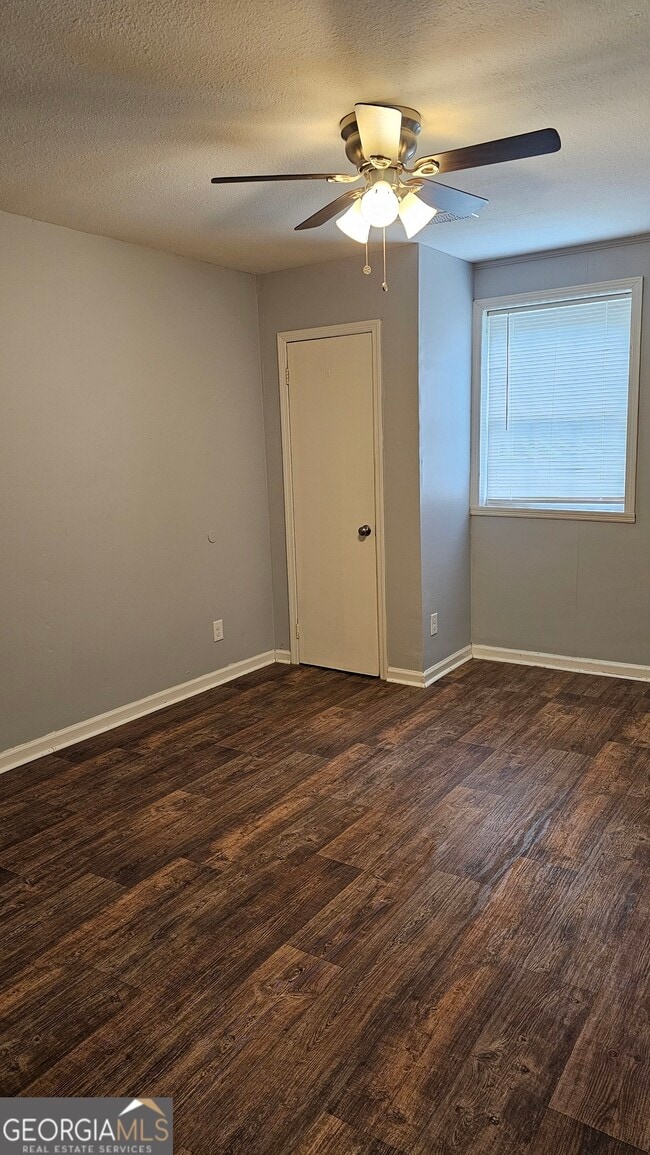 Building Photo - 208 Lavender St