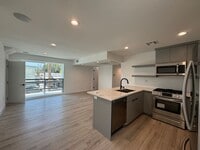 Building Photo - 1127 N Virgil Ave