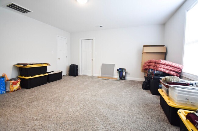 Building Photo - 187 Cloverwood Ln