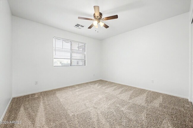 Building Photo - 3983 S Crosscreek Dr