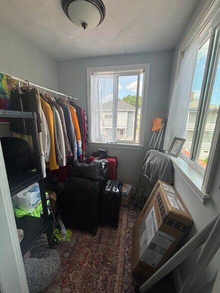 Bonus room that can be used for storage or an office - 17 Lesher St