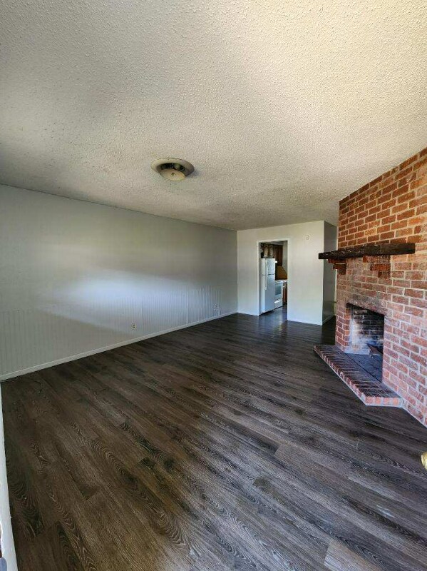 Building Photo - 1012 W 2nd St