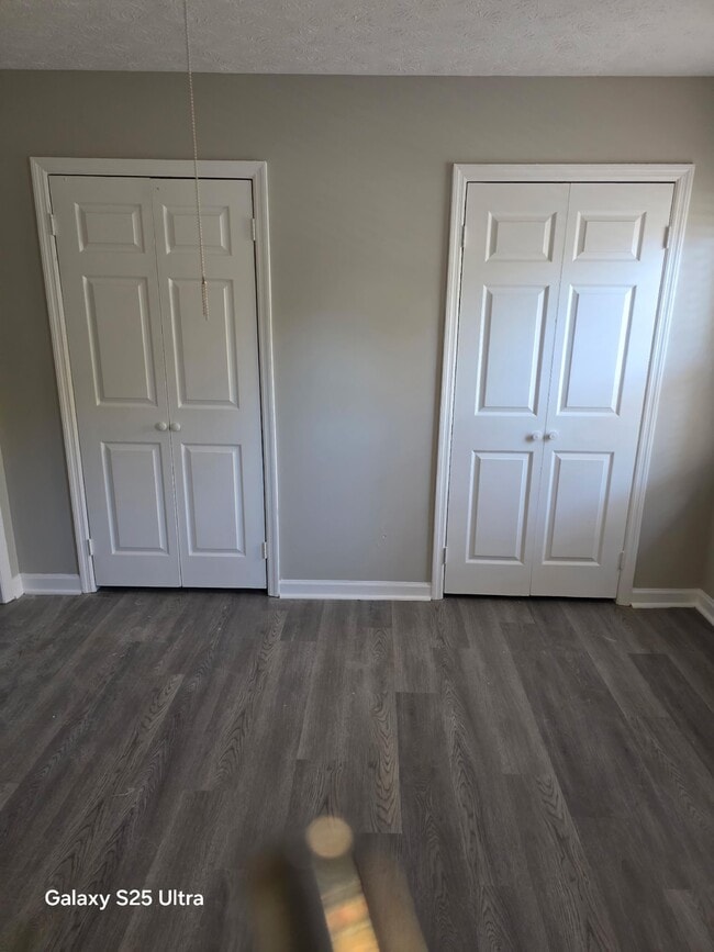 Building Photo - 900 Indian Lake Dr NW