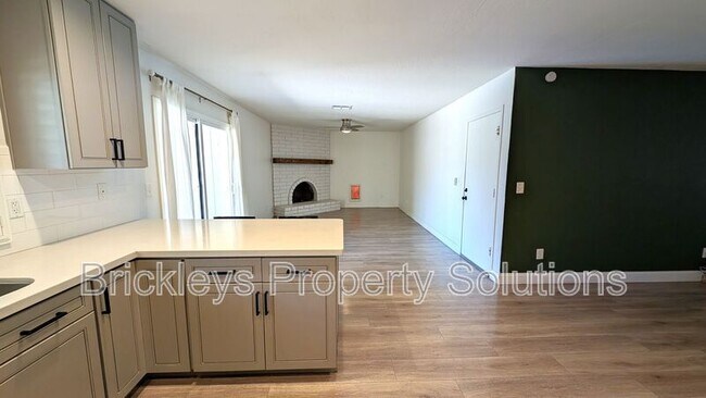 Building Photo - 2029 S Nina Cir