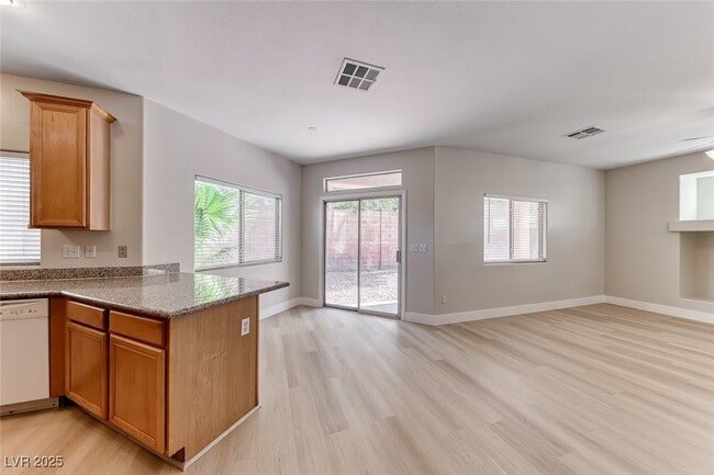 Building Photo - 5567 Cortu Ave