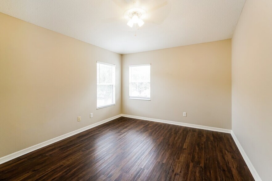 Building Photo - 1405 Marsh Wood Dr