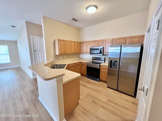 Building Photo - 441 Loxley Ct