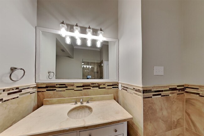 Building Photo - 3326 Beacon View Ct