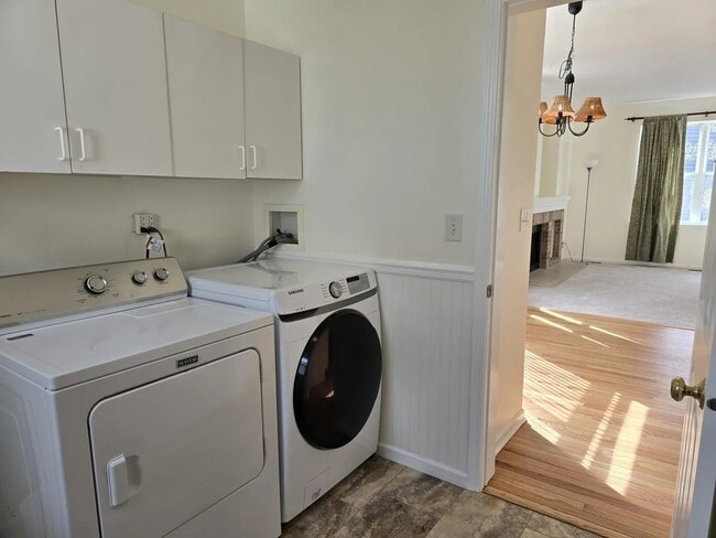 Building Photo - 211 Valley View Dr
