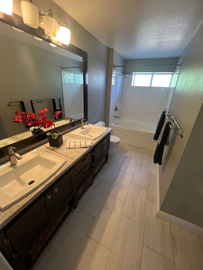 Building Photo - Nice 3 bedroom family home for rent in great Rocklin location