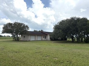 Building Photo - 3987 TX-304