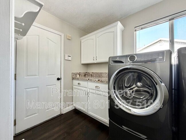 Building Photo - 4772 W 9070 S