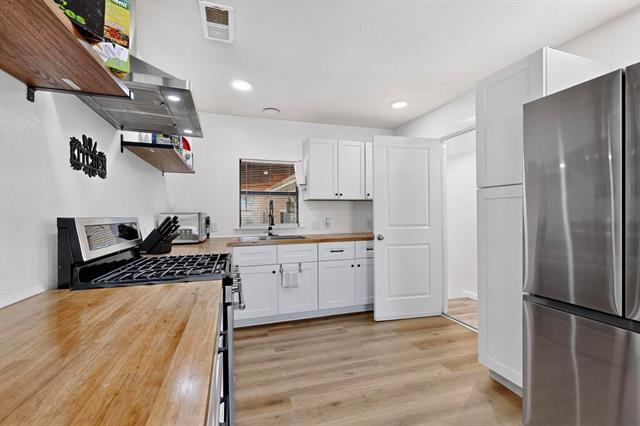 Building Photo - 4214 Falls Dr