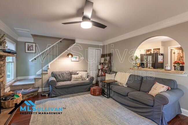 Building Photo - 5623 Lake Elton Rd