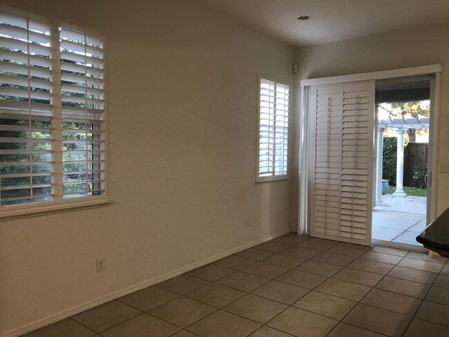 Building Photo - 1790 Glen Oban Ln