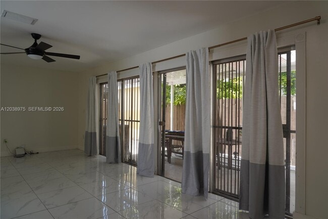 Building Photo - 9132 SW 148th Ct