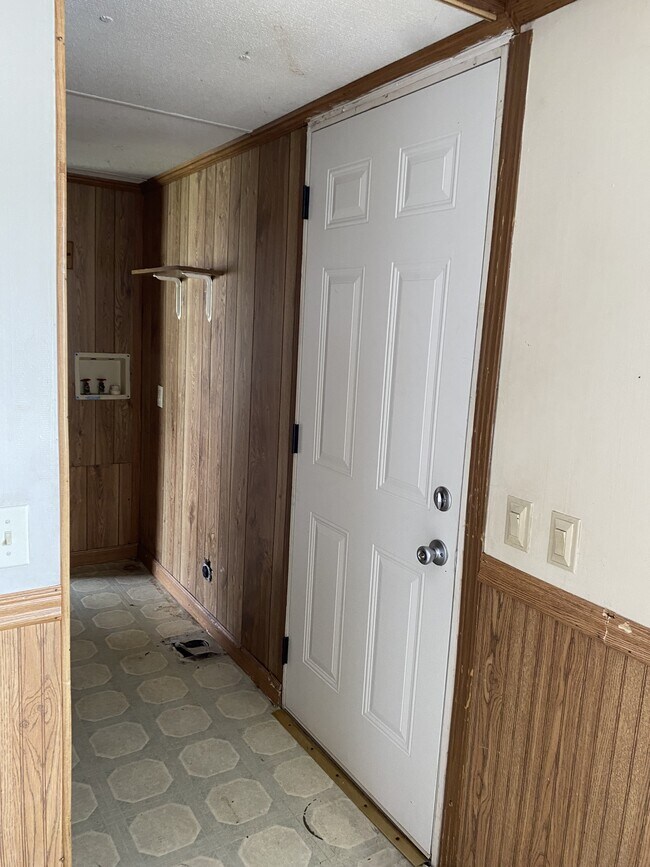 Building Photo - 314 Belew St