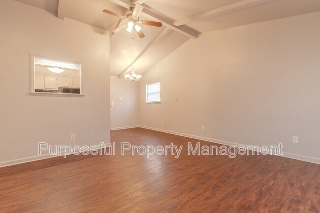 Building Photo - 2633 SW 68th St