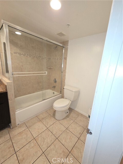 Building Photo - 14537 Archwood St