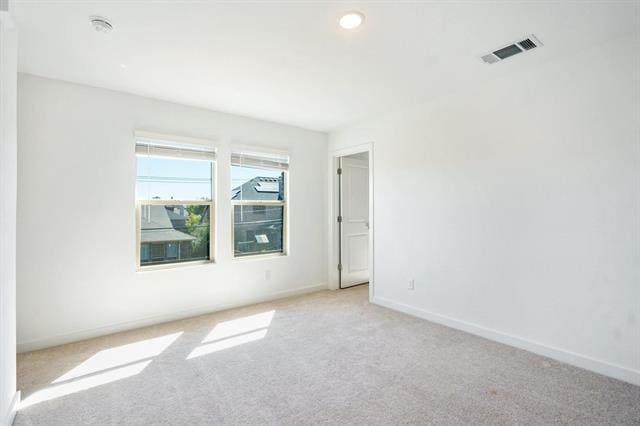 Building Photo - 2608 Ontario Dr