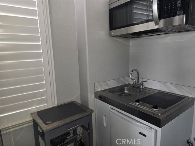 Building Photo - 8418 Lourenco Ln