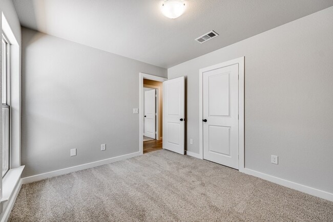 Building Photo - 6210 Appaloosa Ln