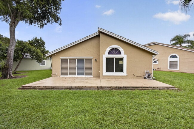 Building Photo - 6064 Beaconwood Rd