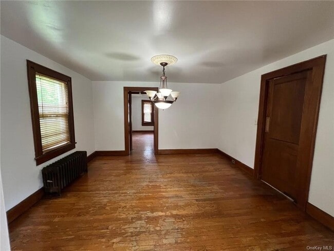 Building Photo - 123 Monhagen Ave