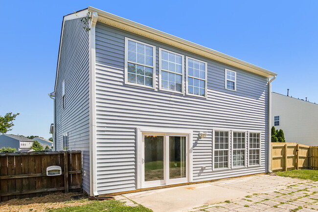 Building Photo - 108 N Honey Springs Ave