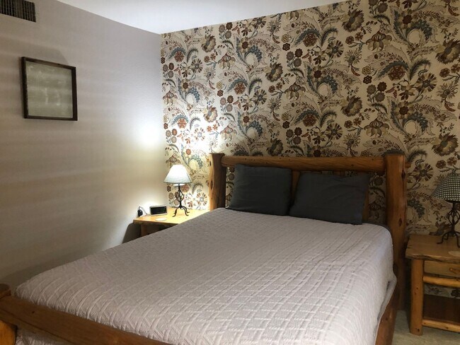 Building Photo - Amazing Golf Course Views in Leisure World a 45+ Active Adult Resort Community.  Available June t...