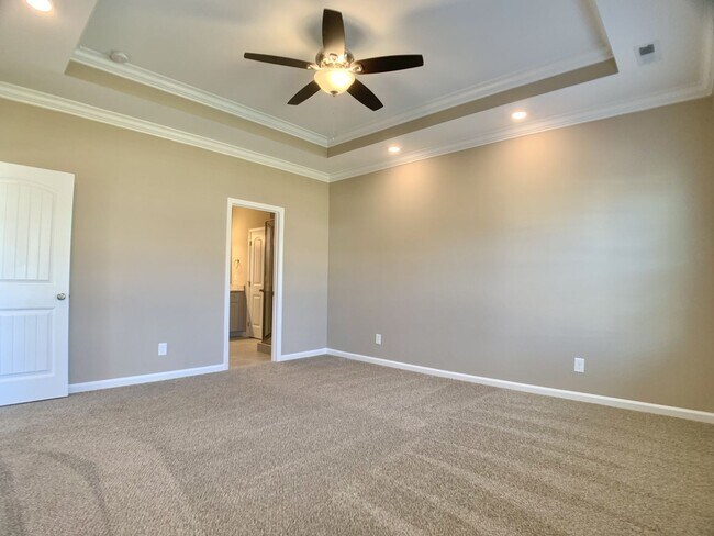 Building Photo - 425 Ayden Ln