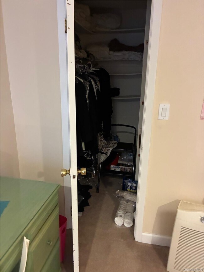 Building Photo - 55 Country Club Ln