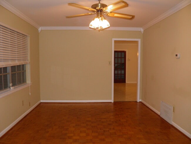 Building Photo - 212 Priscilla Dr