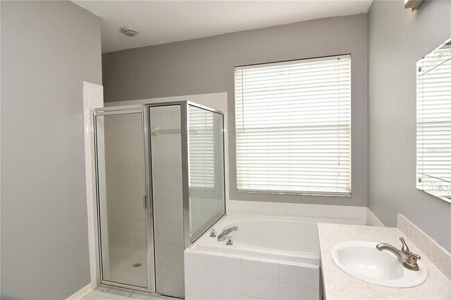 Building Photo - 27037 Palmbrook Ct