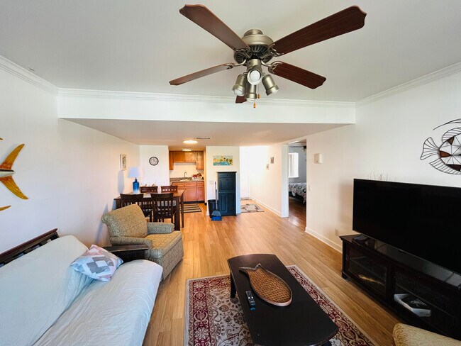 Building Photo - 1490 Harbor Dr