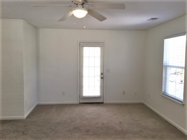 Building Photo - 421 Chemistry Cir