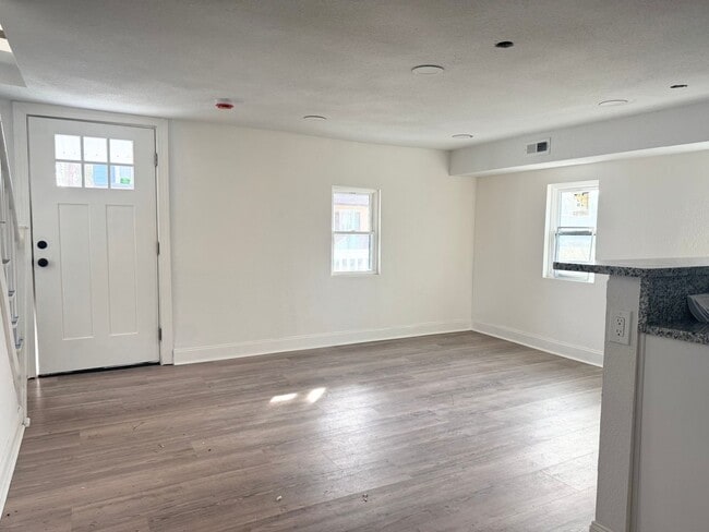 Building Photo - 801 Herrington Rd