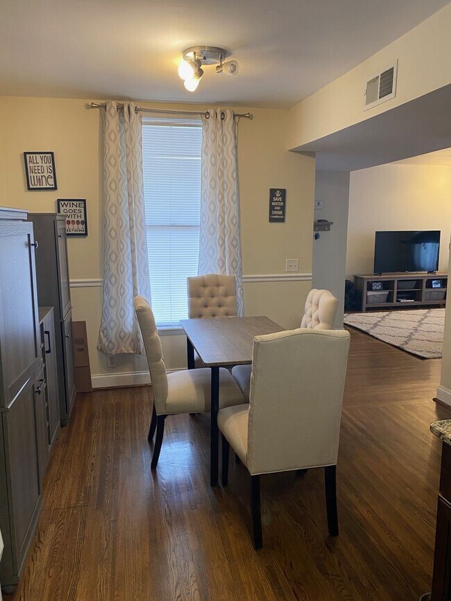 Building Photo - 246 White Bridge Pike