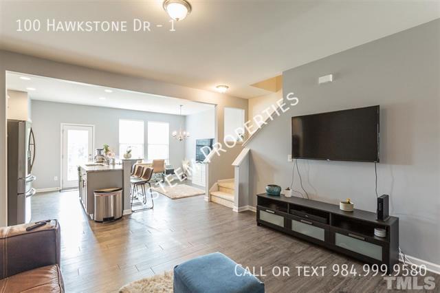 Building Photo - 100 Hawkstone Dr