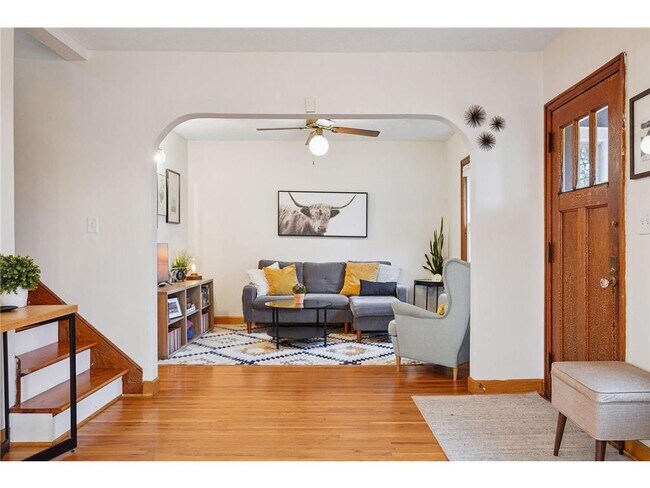 Building Photo - 1705 Ivy Ave E