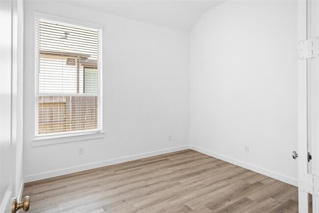 Building Photo - 17127 Crimson Crest Dr