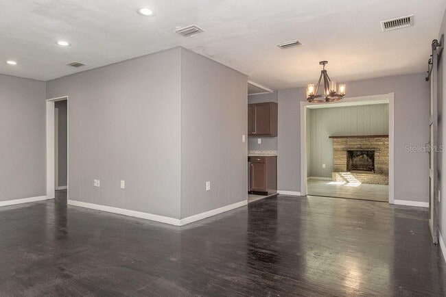 Building Photo - 1404 N Garfield Ave