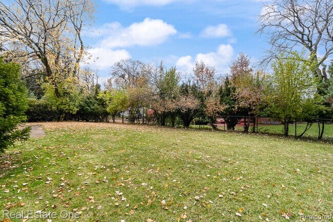 Building Photo - 509 Walbridge Dr