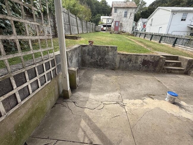 Building Photo - COMING SOON! 3 Bedroom in Newport, PA!