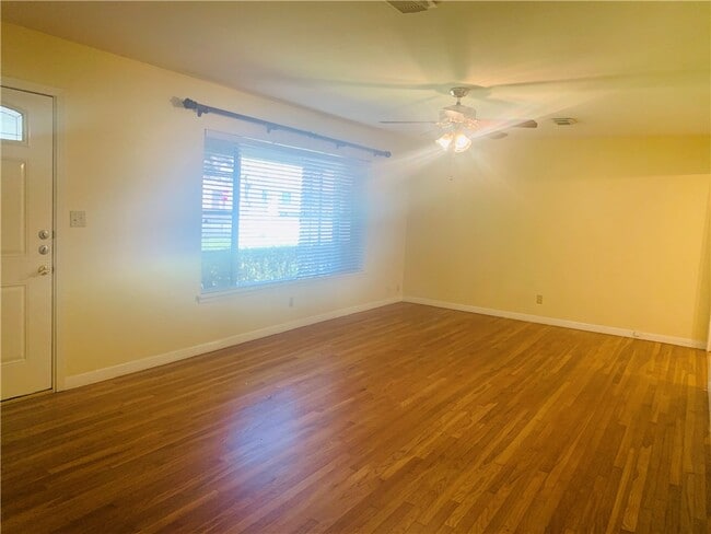 Building Photo - 307 N San Marcos St