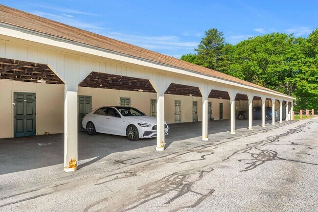 Building Photo - 904 White Cedar Blvd