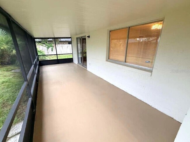 Building Photo - 1311 Alfonzo Cir