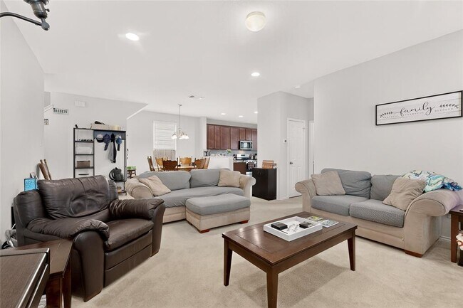 Building Photo - 262 Zuma Dr