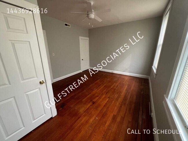 Building Photo - 2756 Pelham Ave