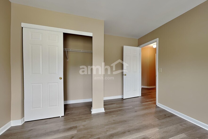 Building Photo - 7037 Berry Blossom Ct